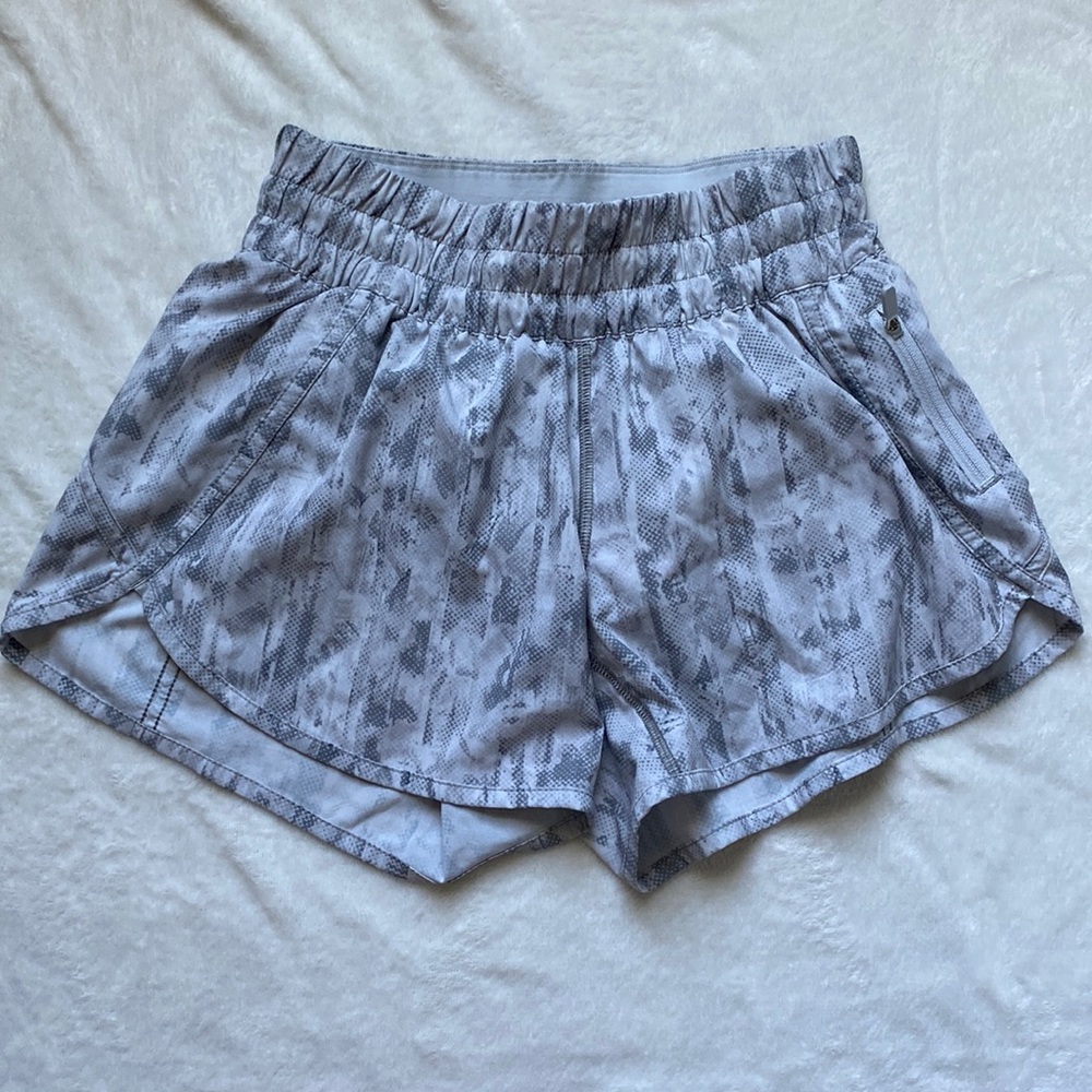 lululemon tracker shorts